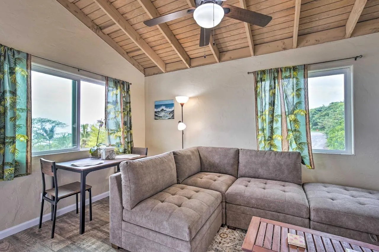 Airy Kailua-Kona Apt Less Than 3 Mi To Beach Access!
