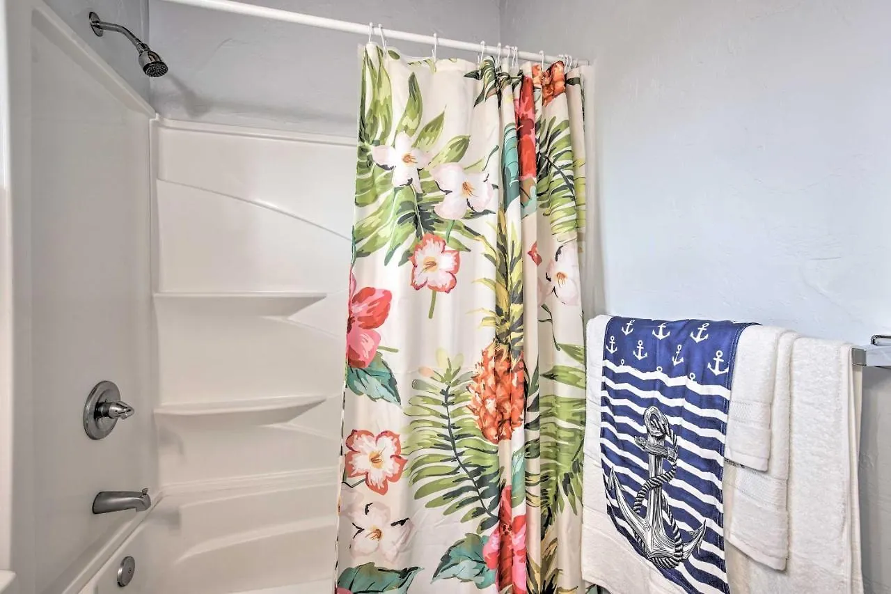 Airy Kailua-Kona Apt Less Than 3 Mi To Beach Access!