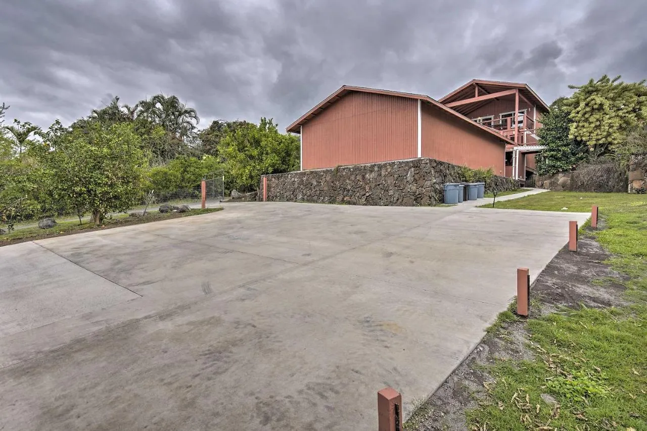 Airy Kailua-Kona Apt Less Than 3 Mi To Beach Access! Apartment
